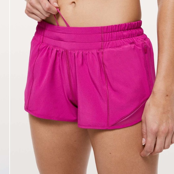 Lululemon Hotty Hot Short II *2.5"
Fantom Fuchsia - Picture 4 of 10